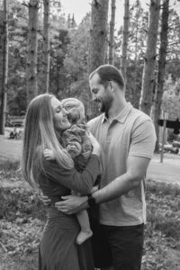 Family lifestyle session retzer nature center wisconsin krop kreative 15 min